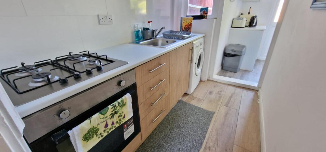 Home In Harrow/Wembley Harrow on the Hill Екстер'єр фото